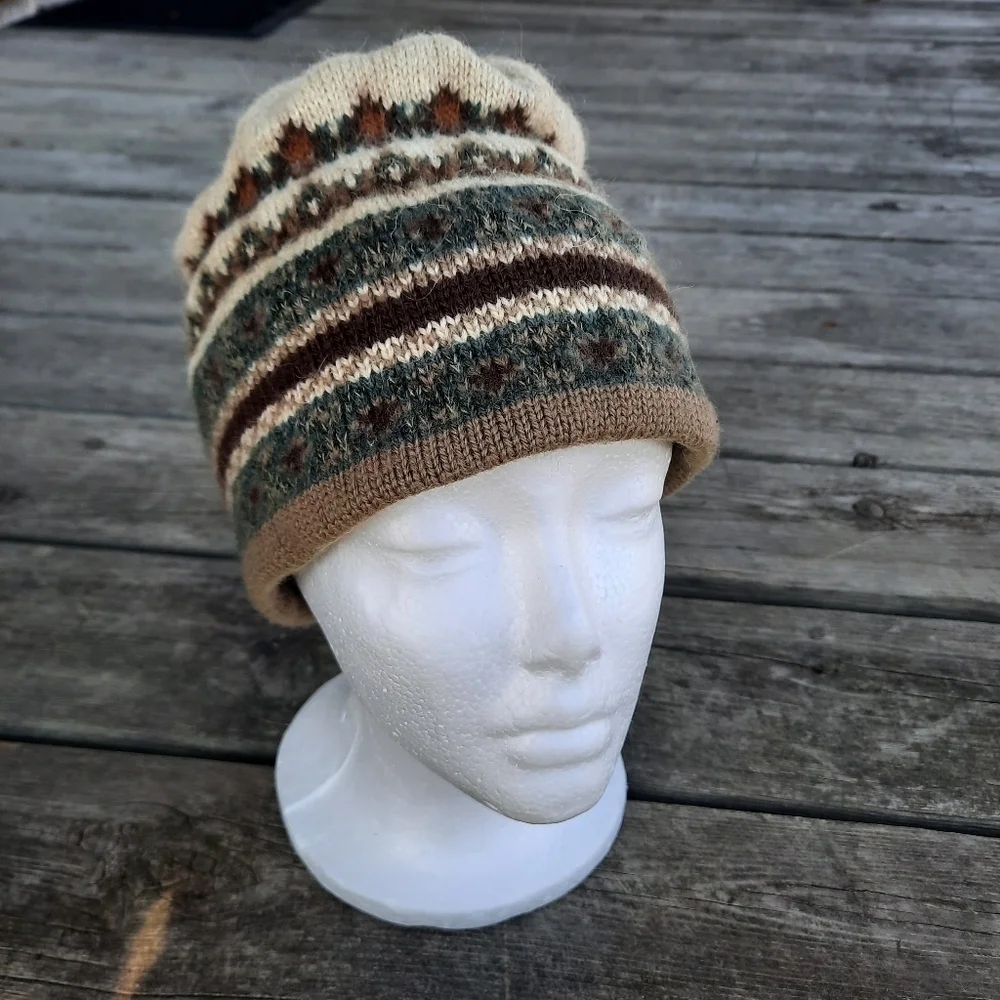 Vintage Rockies Canada 100% wool gorpcore knit fleece lined beanie hat
